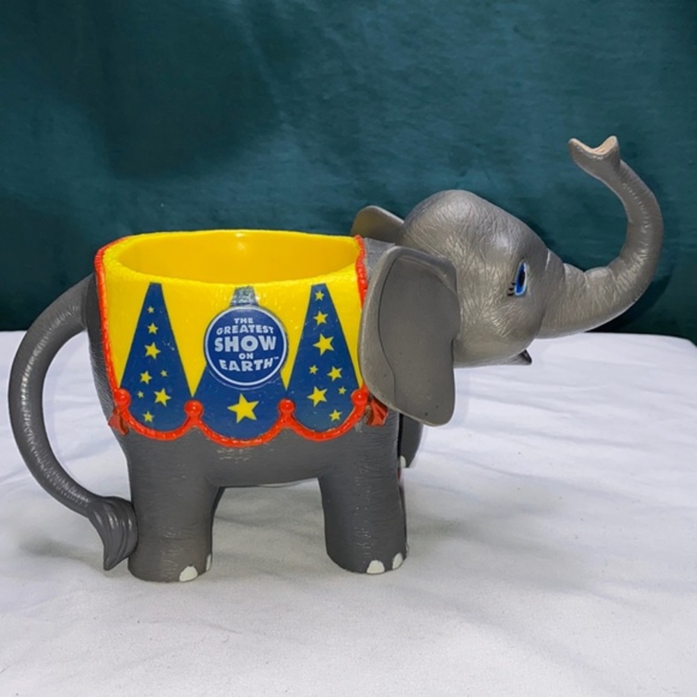 Ringling Bros Barnum and Bailey Elephant Mug‎ Cup